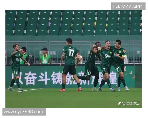 媒体人点评国安半场后才觉醒球队防守混乱成最大隐患